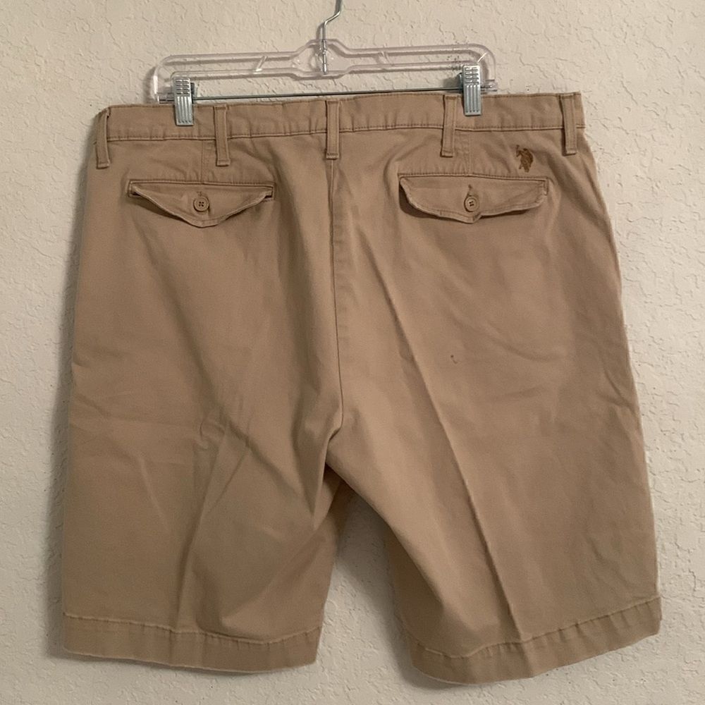 US Polo Assn. Activate Stretch Logo Tan Shorts Men’s Size 40 - Picture 2 of 10